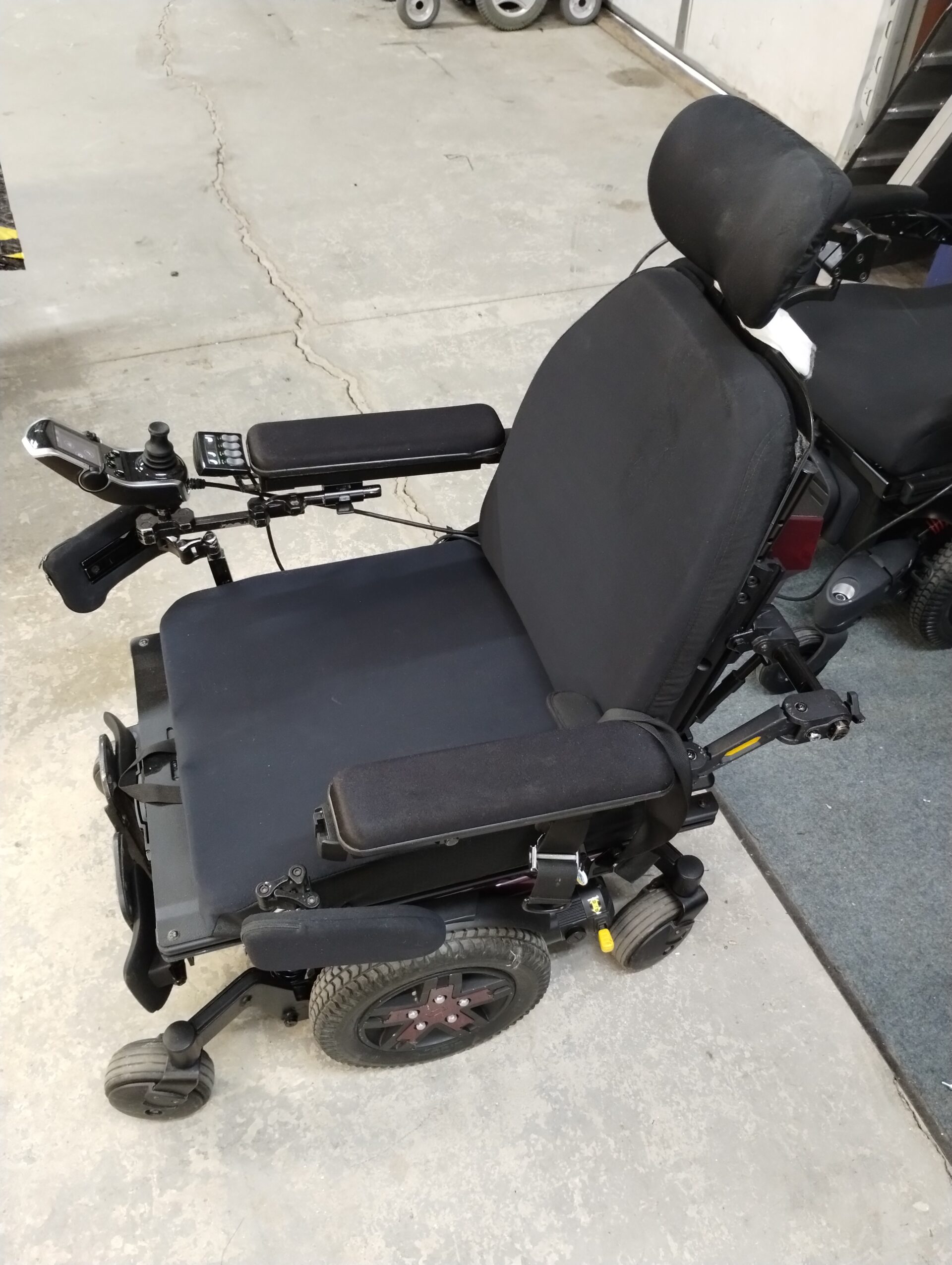 Wheelchair Power Quantum Edge 3 REM