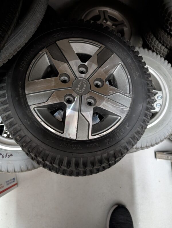 Wheels and Rims 3.00-8 Quantum pair